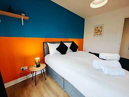 4BR Modern Ormeau House