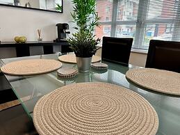 2br City Side Apartment