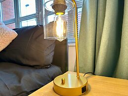 2br City Side Apartment