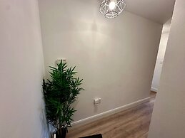 2br City Side Apartment