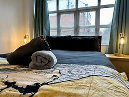 2br City Side Apartment