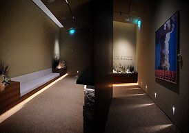 UH Suite The Gangnam