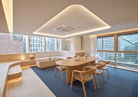 UH Suite The Gangnam