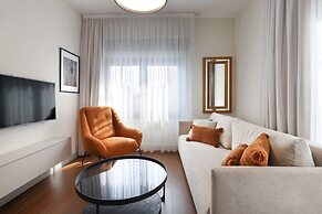 Phaedrus Living Mini Art House Monet