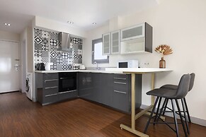 Phaedrus Living Mini Art House Monet