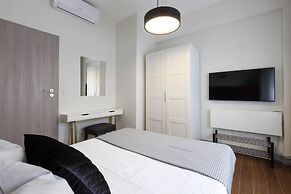 Phaedrus Living Mini Art House Monet