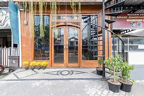 Hotel O Prawirotaman Near Keraton Yogyakarta Formerly Paris Guesthouse