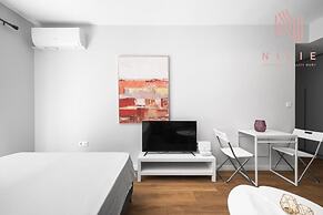 Arama Nilie Hospitality MGMT