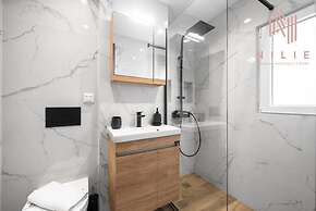 Arama Nilie Hospitality MGMT