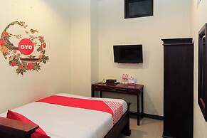 Hotel O Genteng Near Genteng Market Formerly Uno Hotel