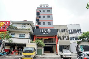 Hotel O Genteng Near Genteng Market Formerly Uno Hotel