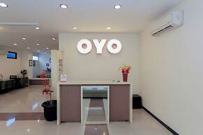 Hotel O Genteng Near Genteng Market Formerly Uno Hotel