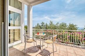 Villa Luce del Sol with Pool - L