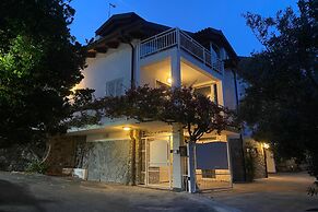 Villa Luce del Sol with Pool - L