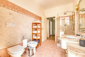 Villa Luce del Sol with Pool - L