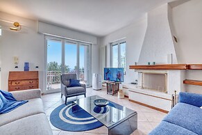 Villa Luce del Sol with Pool - L