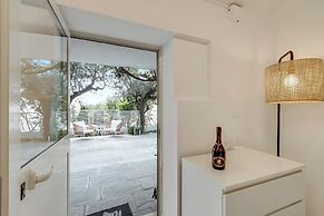 Villa Luce del Sol with Pool - L