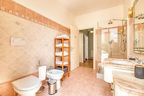 Villa Luce del Sol with Pool - L