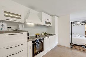 Villa Luce del Sol with Pool - L