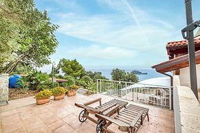 Villa Luce del Sol with Pool - L