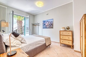 Villa Luce del Sol with Pool - L