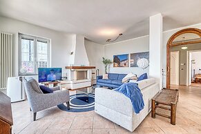 Villa Luce del Sol with Pool - L