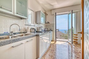 Villa Luce del Sol with Pool - L