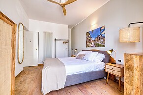 Villa Luce del Sol with Pool - L