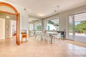 Villa Luce del Sol With Pool - M