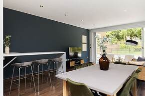 The Putney Hideaway - Modern and Elegant 3bdr Flat With Patio