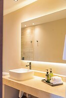 DosSantas Wellness & Jungle by BT Homes