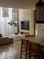 DosSantas Wellness & Jungle by BT Homes