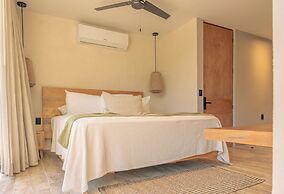 DosSantas Wellness & Jungle by BT Homes