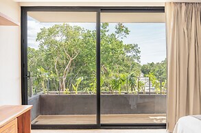 DosSantas Wellness & Jungle by BT Homes