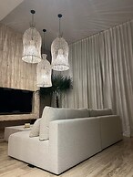 DosSantas Wellness & Jungle by BT Homes