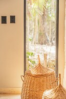 DosSantas Wellness & Jungle by BT Homes