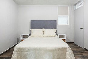 Modern Flat by Polanco Balcony Pet Friendly