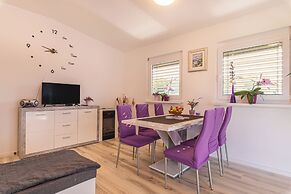 Holiday Home Zala With Jacuzzi