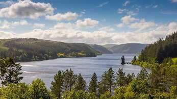 Dine & Rest, 1 Bedroom Apartment at Little India