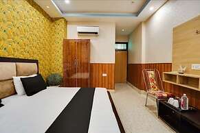 Hotel Aadhya & Restaurant