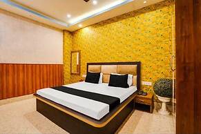 Hotel Aadhya & Restaurant