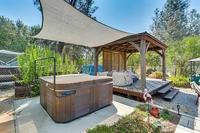 Hot Tub & Horse Boarding on 3 Acres in Redding!