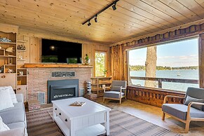 Waterfront Vashon Island Home, Beach Access & View