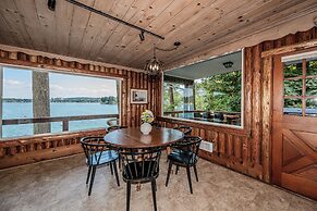 Waterfront Vashon Island Home, Beach Access & View