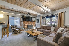 2 Mi to Lake & Skiing: Big Bear Family Cabin