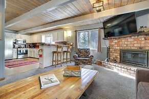 2 Mi to Lake & Skiing: Big Bear Family Cabin