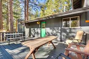 2 Mi to Lake & Skiing: Big Bear Family Cabin