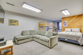 2 Mi to Lake & Skiing: Big Bear Family Cabin