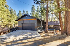 2 Mi to Lake & Skiing: Big Bear Family Cabin