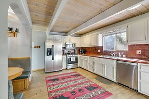 2 Mi to Lake & Skiing: Big Bear Family Cabin